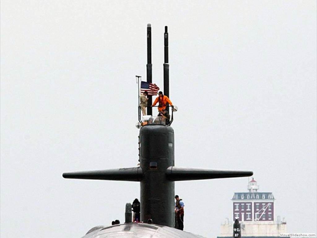 USS Providence (SSN-719) near New London's Ledge Lighthouse 2002