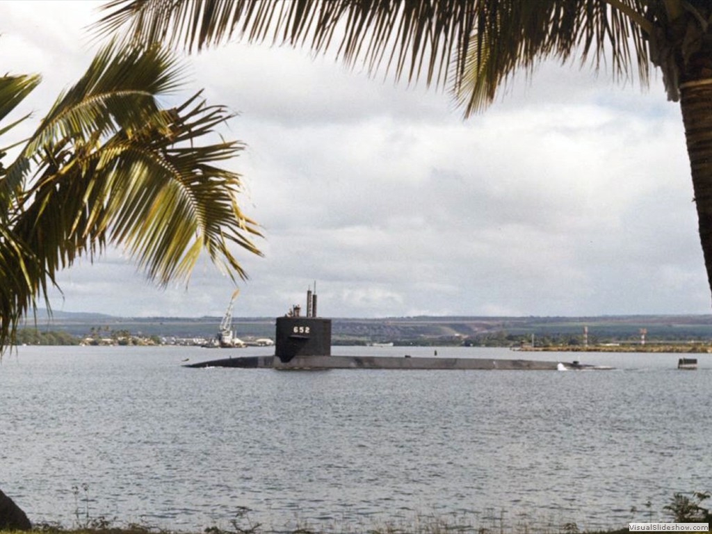 USS Puffer (SSN-652) (2)